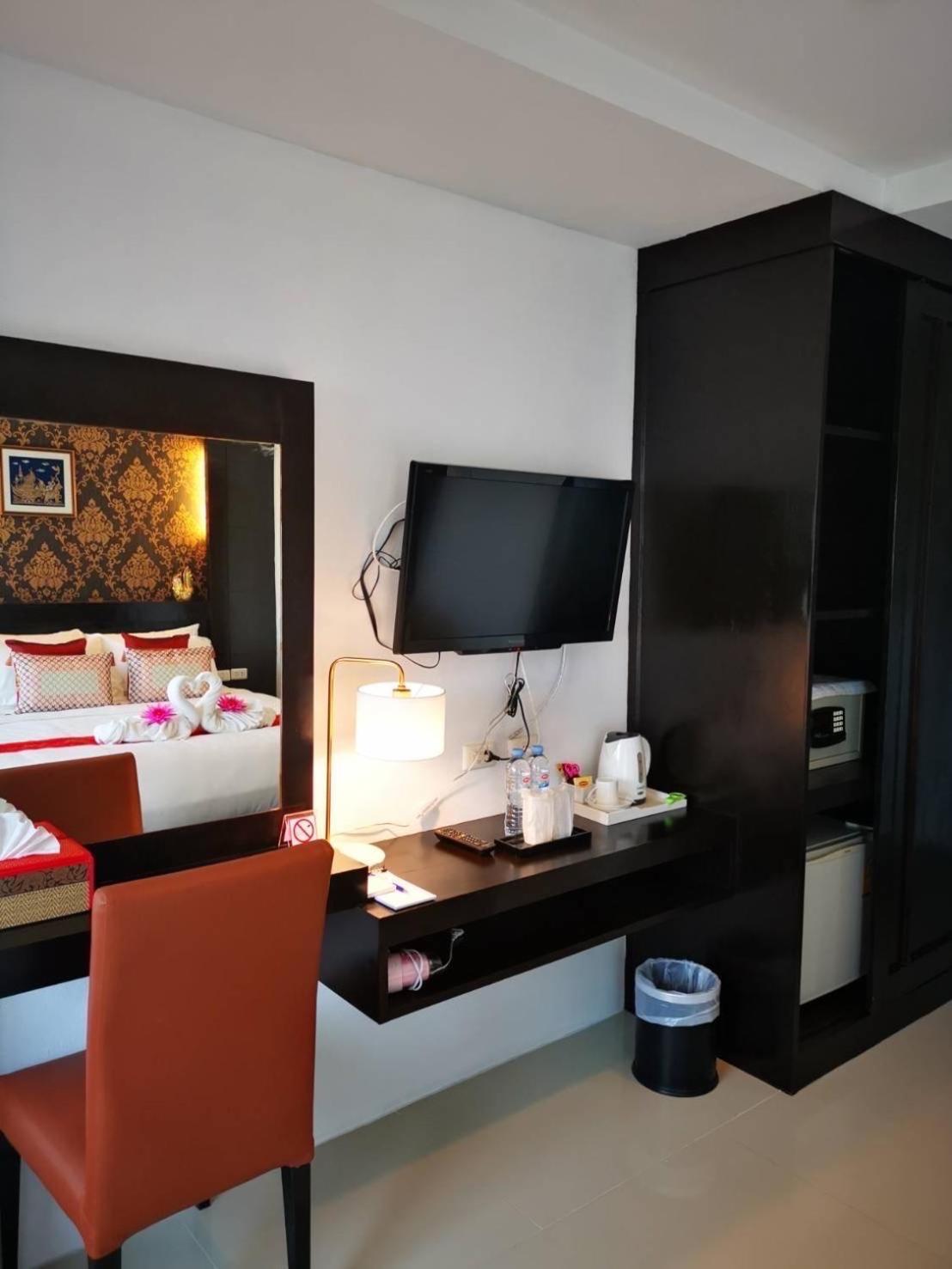 Elephant Room Patong Exterior photo